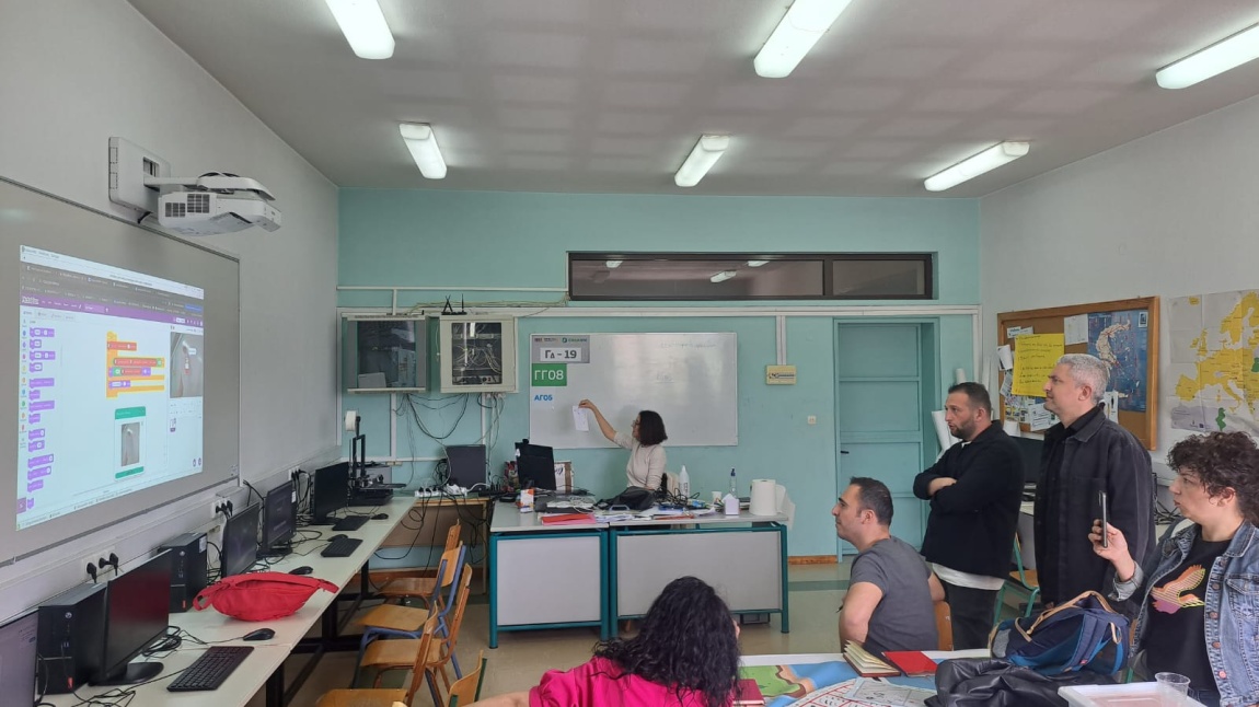 Erasmus+  Okul Eğitimi,  İşbaşı gözlem programı kapsamında öğretmenlerimiz İbrahim TÜRKER ve Canan CANDAN Yunanistan'ın İoannina kentindeki okullarda eğitim faaliyetlerine katıldılar.